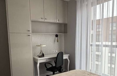 Alquiler de un elegante apartamento amueblado de 2 habitaciones, 45 m², Wola, Varsovia, Polonia